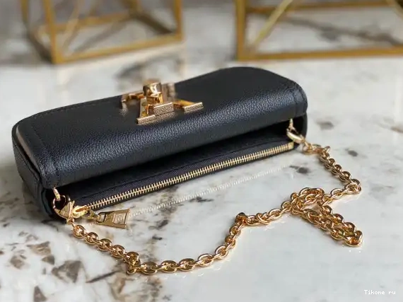 Affordable pouch Vuitton Louis Lockme 0608